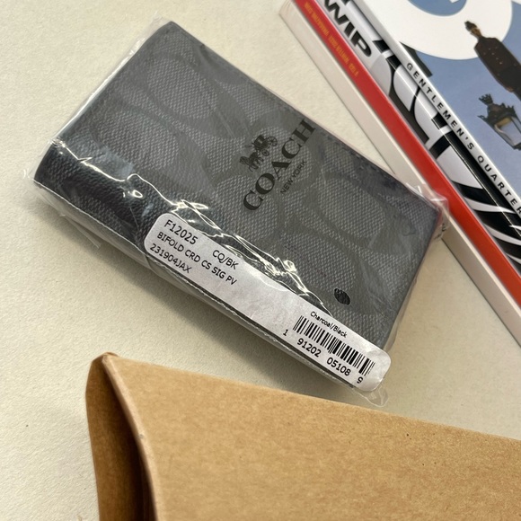 (new+tag+box) Coach Men bifold + card case wallet size 4.25x3 inch - Picture 12 of 13